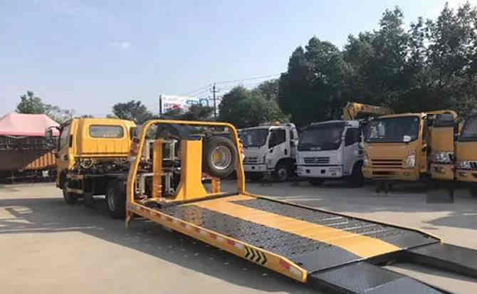 望城区汽车中途维修案例