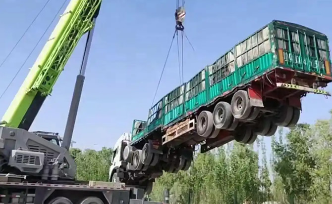 望城区道路脱困救援案例